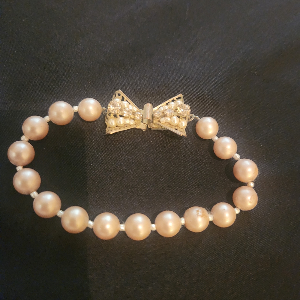 Miriam Haskell Gold Bow Pink Pearl Bracelet